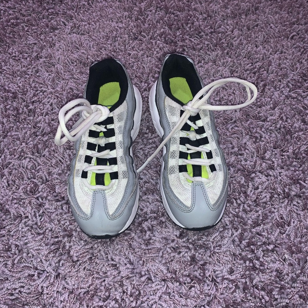 Little girls Nike air max